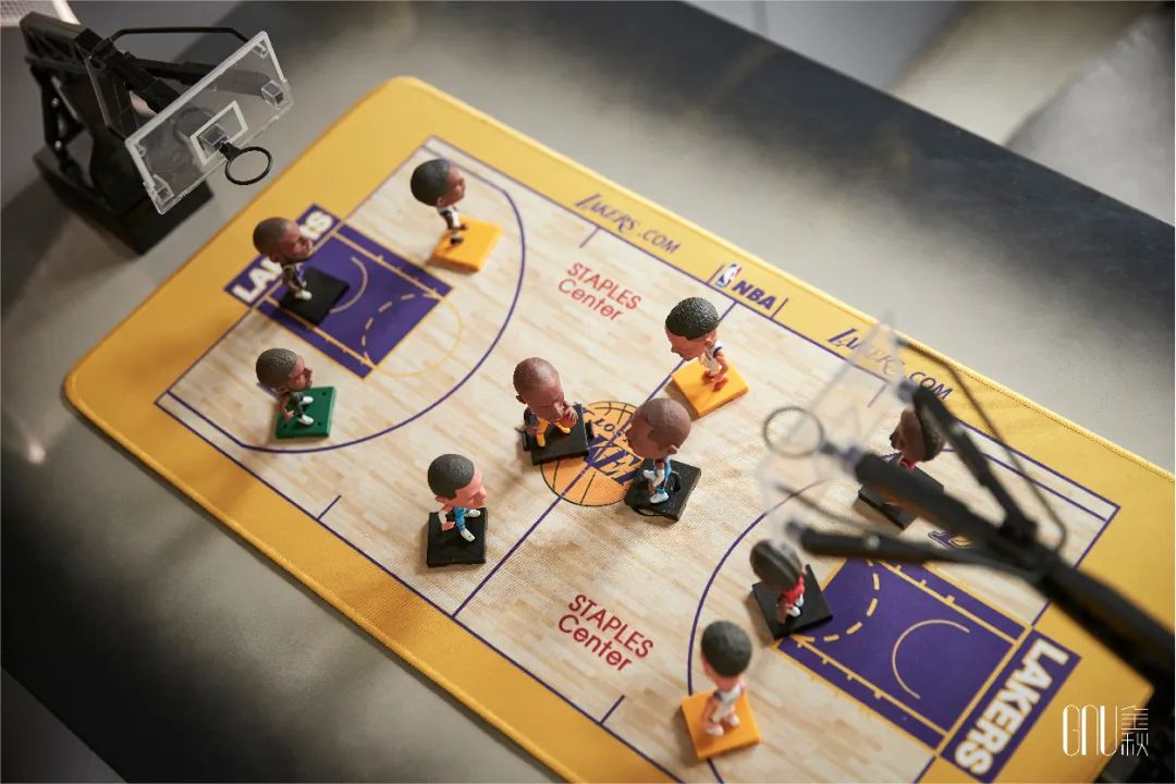 99平方现代轻奢样板房,金秋装修风格图片