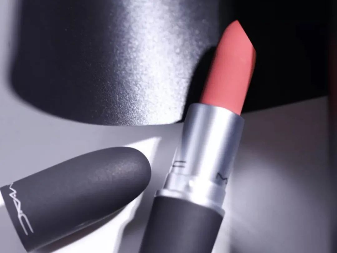 成熟系淡颜妆容御姐妆,清冷厌世风妆容