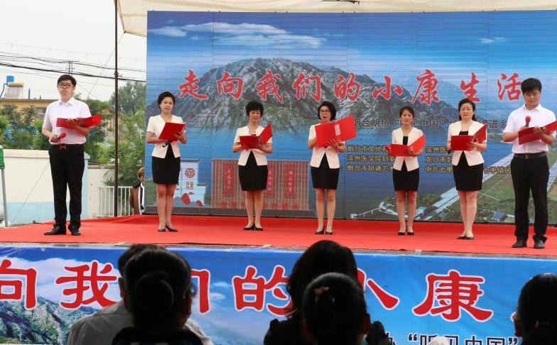 扎根人民才能让你茁壮成长,扎根人民唱响时代主旋律