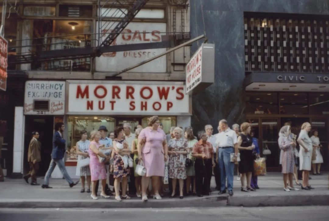 大师|传奇摄影师用一台禄来35，讲述近50年艺术旅程幕后的故事