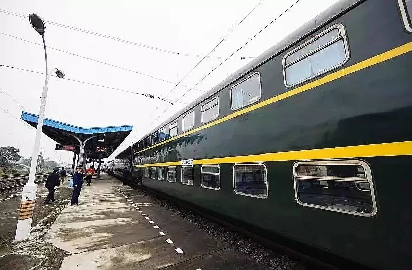 那些年我们坐过的双层列车 (那些年我们坐过的双层火车)