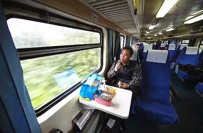 那些年我们坐过的双层列车 (那些年我们坐过的双层火车)