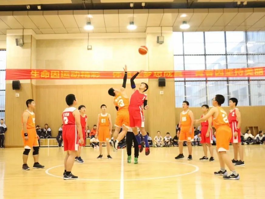 滨江学校体育节,深圳学校每天开设一节体育课