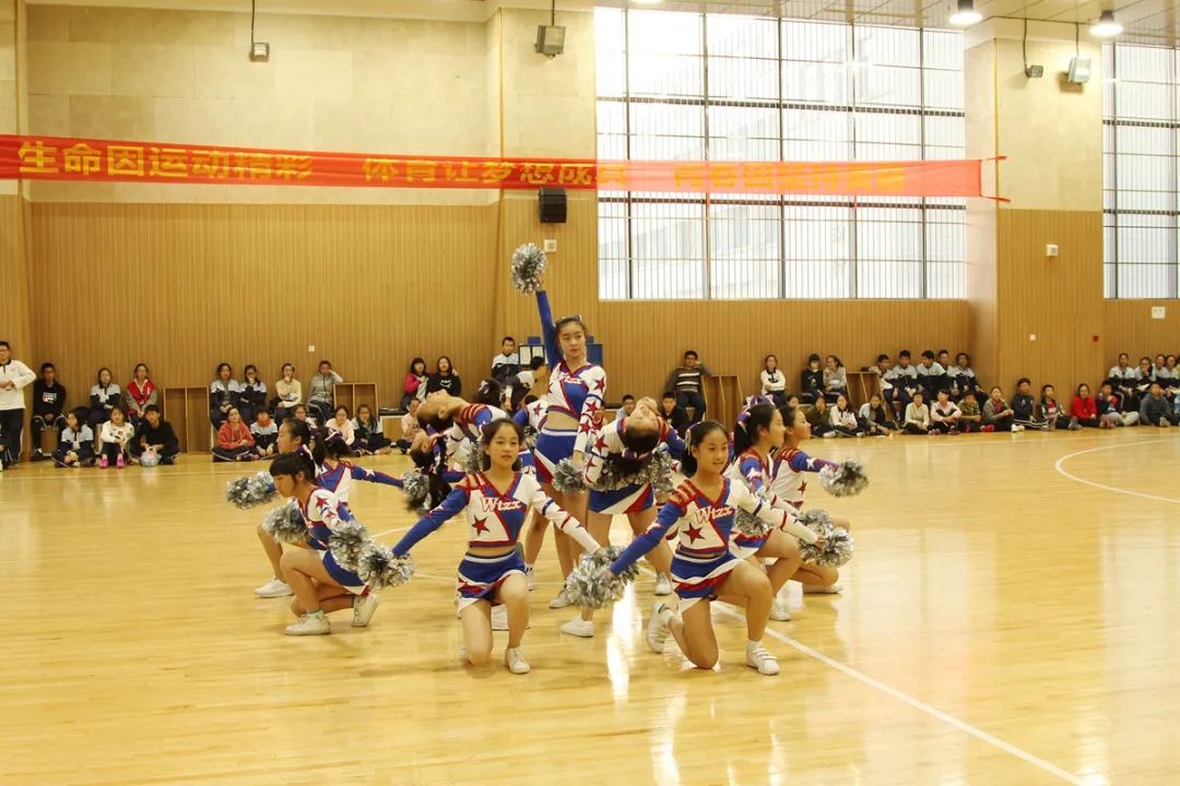 滨江学校体育节,深圳学校每天开设一节体育课