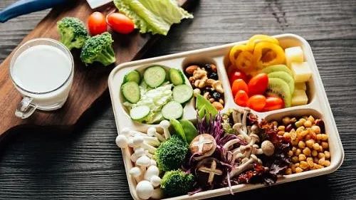 后背长痘快速消除小窍门,后背长痘一招搞定