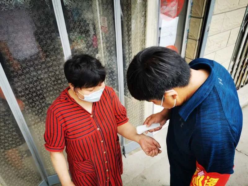 长辛店镇“拍了拍”您，并送上“三心”馅儿端午粽