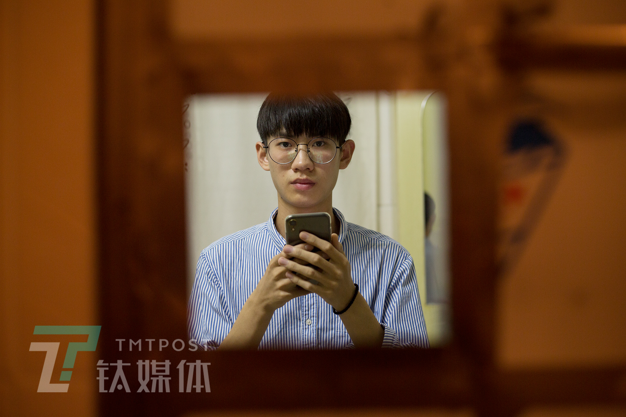 探访珠三角MCN培训课堂：工厂老板学直播卖货，应届毕业生想成李佳琦|钛媒体影像《在线》