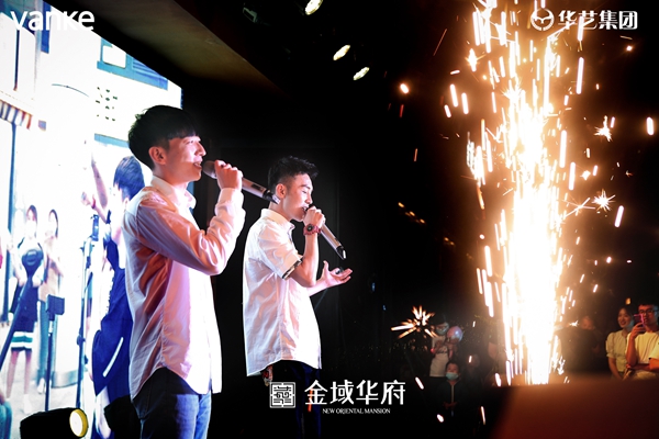 明湖兄弟舞台,明湖兄弟经典歌曲