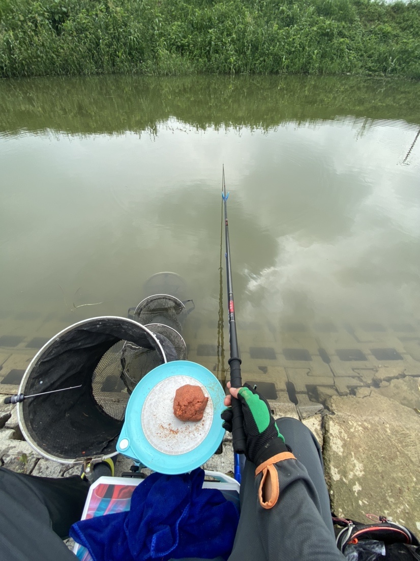 大河一直钓不到鱼,冬天大河钓鱼钓远还是钓近