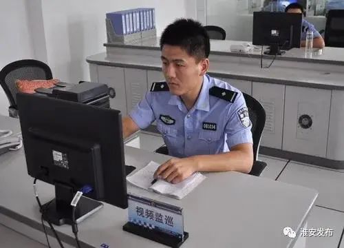 两位英雄一路走好家人平平安安,两位英雄一路走好原唱