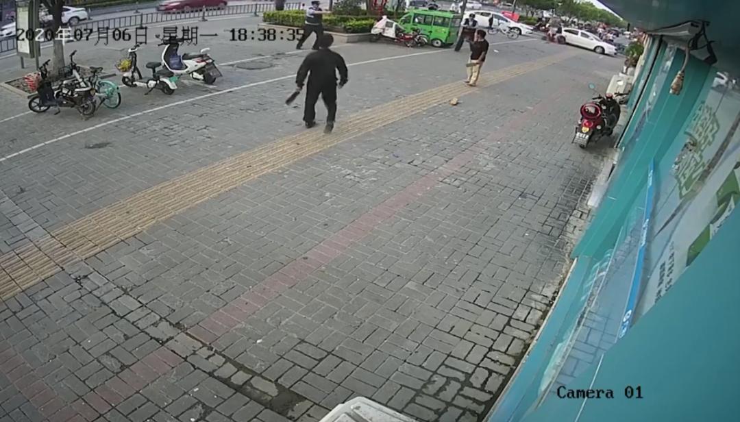 两位英雄一路走好家人平平安安,两位英雄一路走好原唱