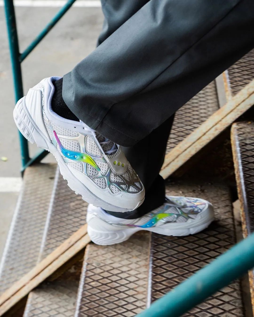 潮鞋速递｜新SupremexVans释出，这Vans我又可以了？