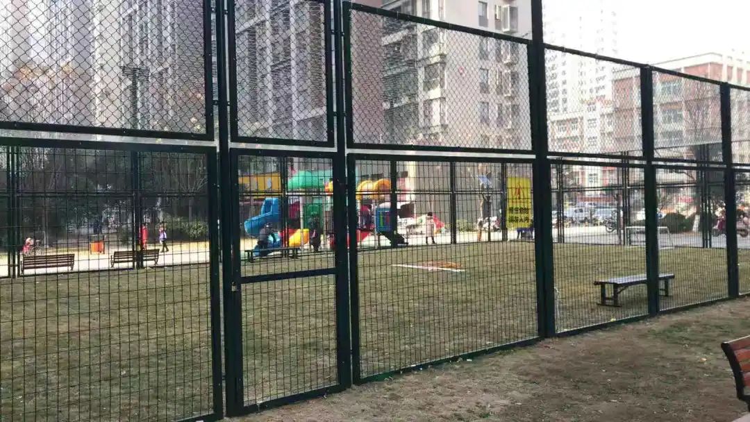 立新湖足球场几点钟开放,孝感足球场什么时间开放