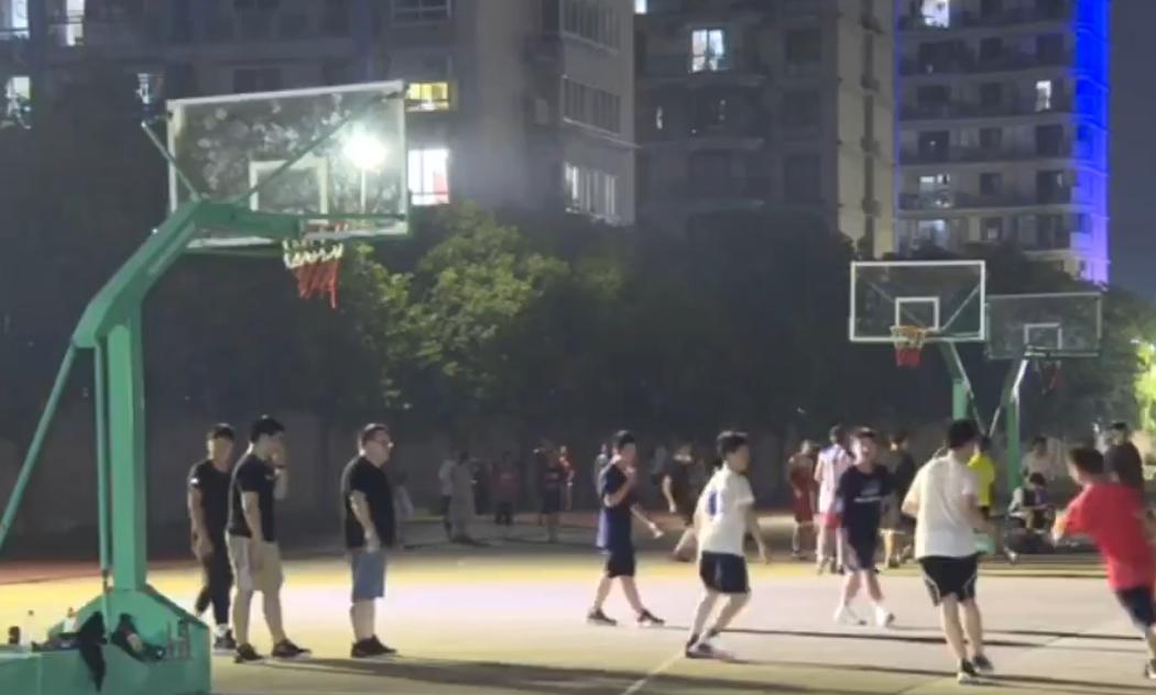 动起来体育公园门票,动起来篮球馆