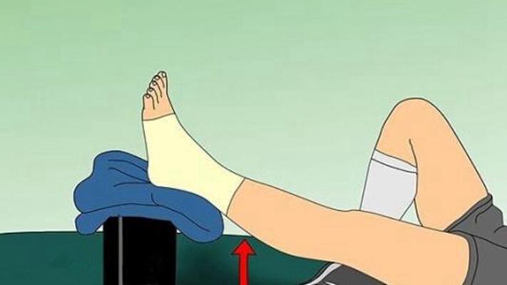 运动员崴脚康复理疗,跳绳脚踝损伤崴脚可以冰敷吗