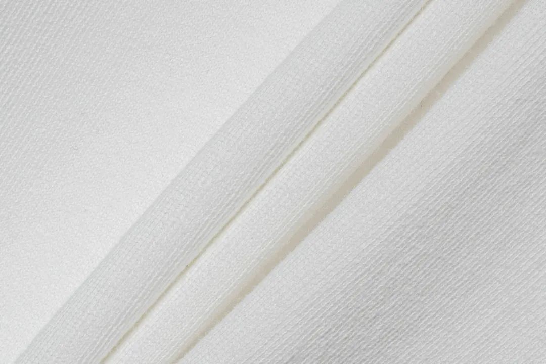 5款全新ChampionT恤将在得物App线上独家发售