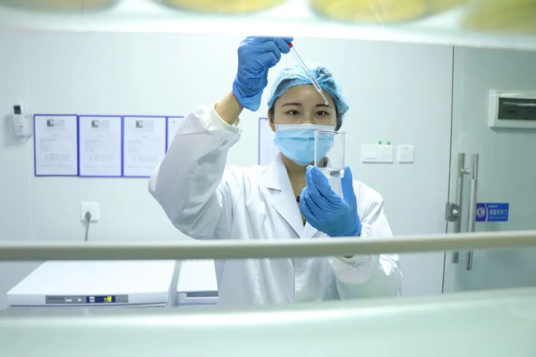 医护人员把这种鲜花当面膜，皮肤白嫩得让男人受不了，到底有多神奇？