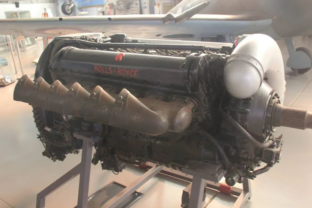 裁员900人,裁员1100人