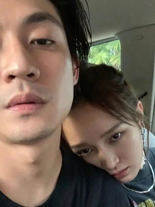 出道即巅峰，拿奖拿到手软，业务没得挑歌红人不红的她还能翻身吗