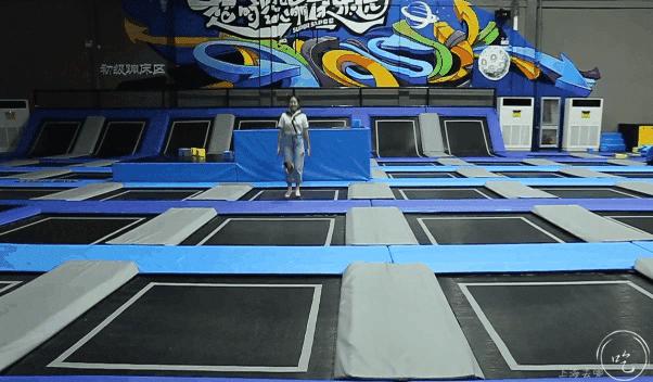 high蹦床主题乐园,高空旋转秋千游乐场