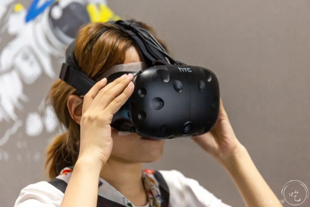 high蹦床主题乐园,高空旋转秋千游乐场