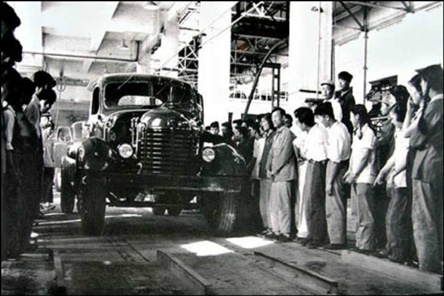 鉴往知来，跟着总书记学历史|从洋车子到无人驾驶