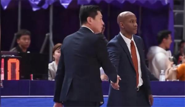 李天昊：李春江怒吼，中国裁判真的不如人？