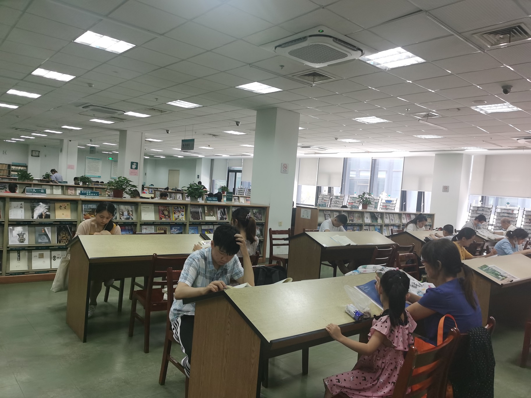 嘉兴好看的图书馆,嘉兴市图书馆电子书