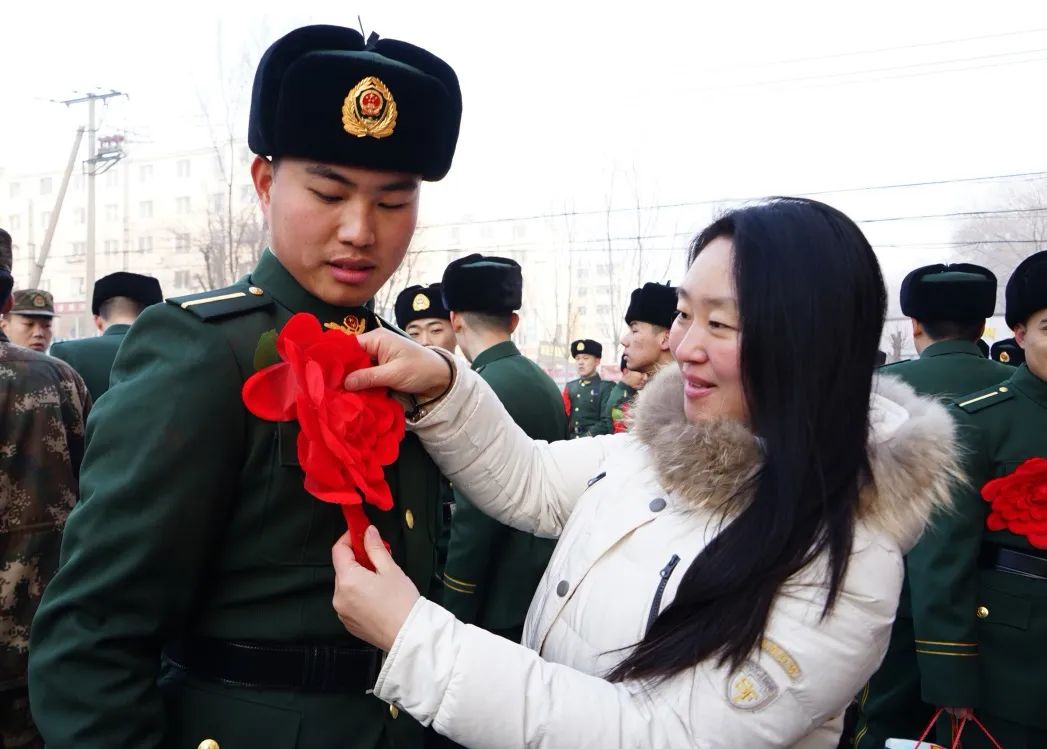 鏄熸湡鐗瑰垔,姣忓懆鐗瑰垔