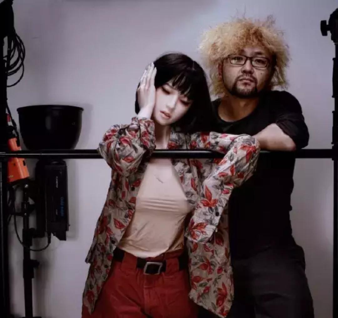 80后狠人，靠硅胶娃娃让公司上市