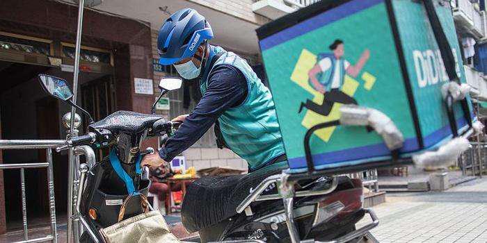 美团和滴滴司机哪个挣钱,美团和滴滴能同时跑吗