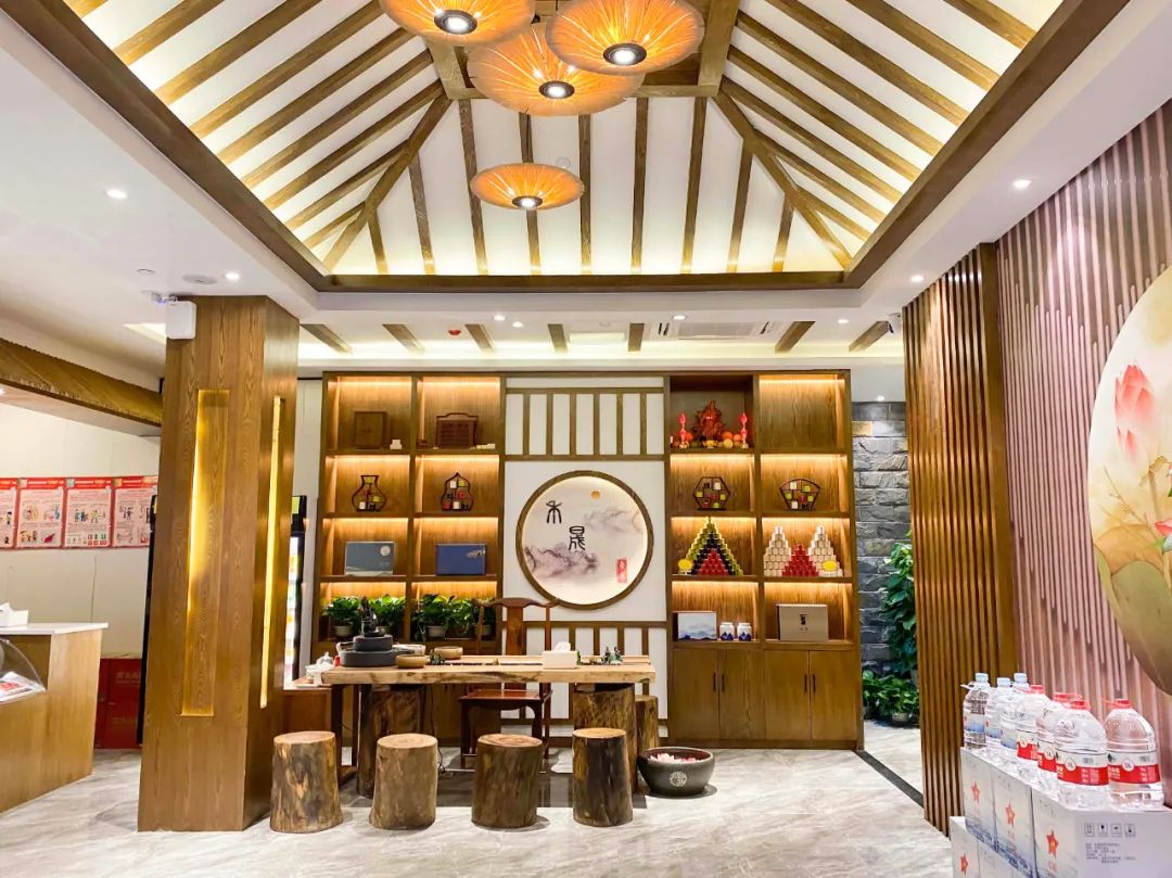 鍚冨湪鍢夊叴,鍚冨湪鍢夊叴缇庨鐗规儬涓撳満