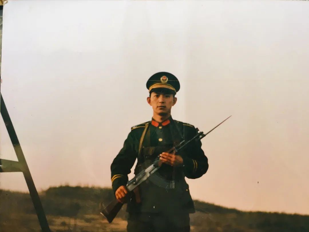 哪些边防部队转警察了,2018年哪些军人转警察了