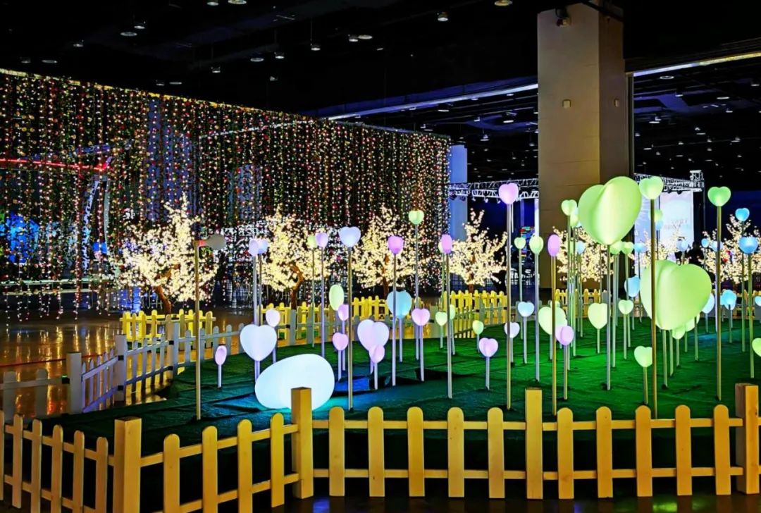 超值！住南宁高端酒店还送“光影节”门票，快来看看!