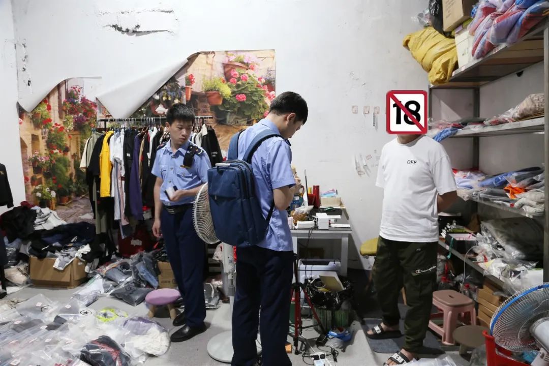 阿迪、古驰进货价一律15元！直播带“假货”套路被曝光