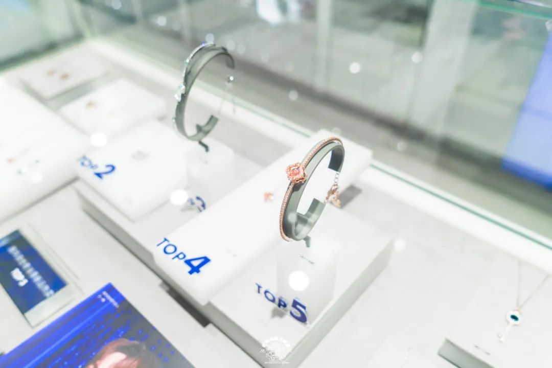 云集多家“顺德首店”的新地标！连西西弗书店、施华洛世奇都来了