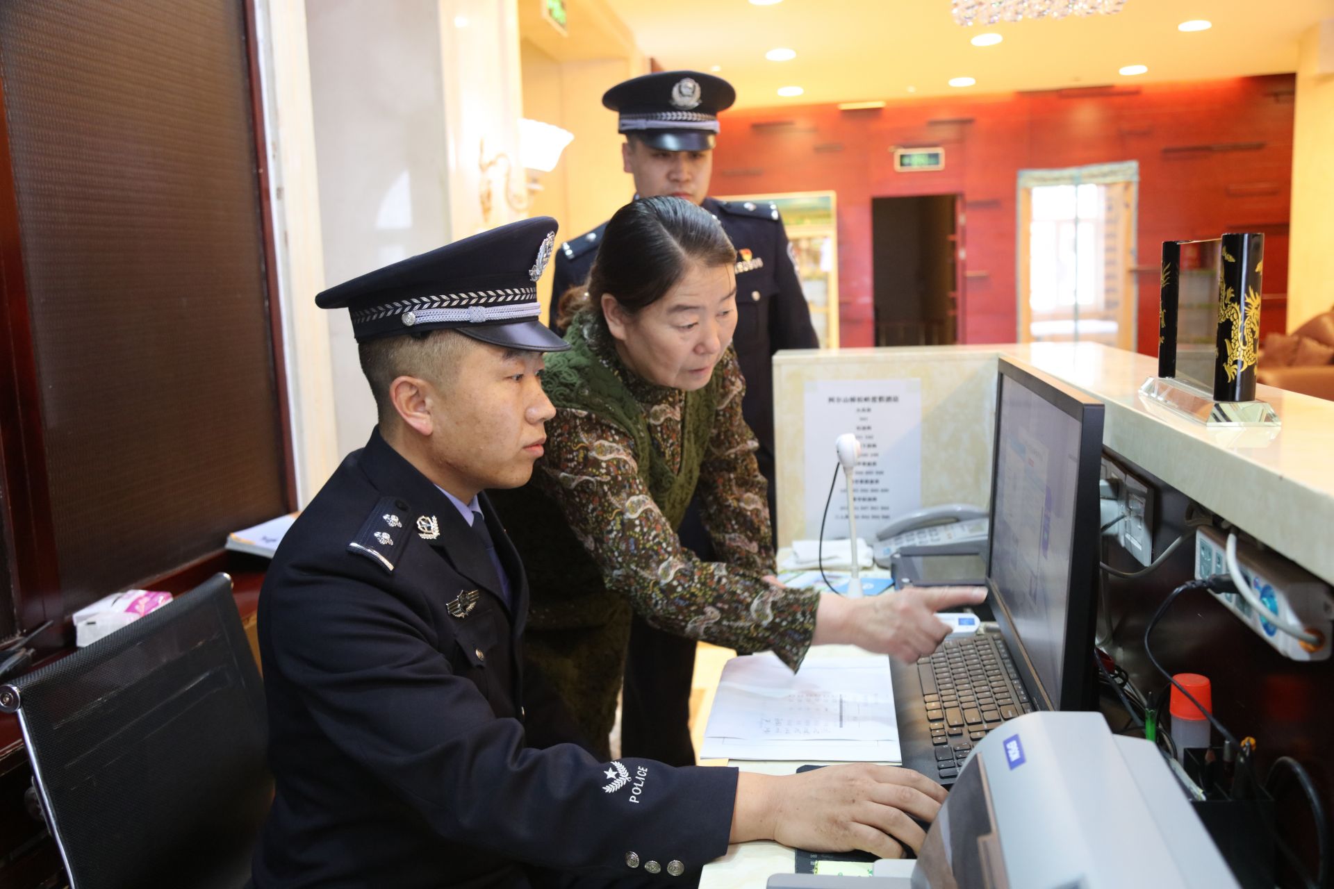 呼格吉乐青春绽放在边陲小城