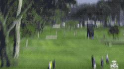 李昊桐侧面挥杆视频,李昊桐参加高尔夫视频