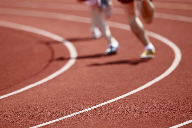 361爆沫se跑鞋重量,跑鞋重量控制在多少