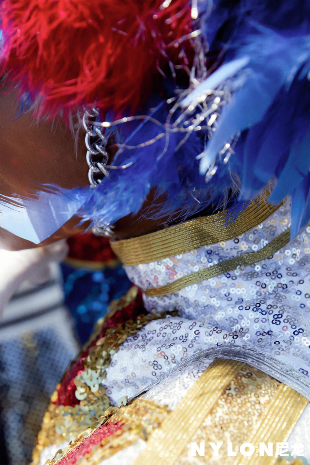 在南非，成为女子旗队的一员，承载了一代代女孩的憧憬