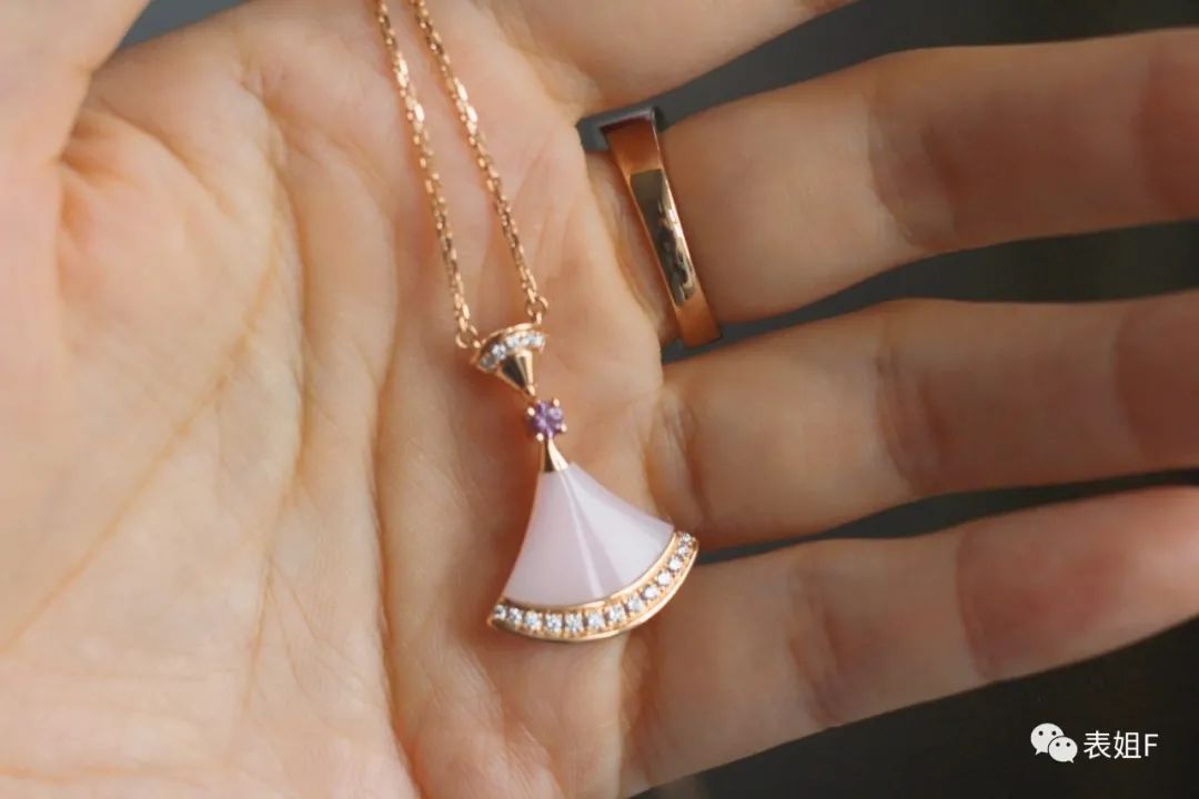 宝格丽入门级首饰盒,宝格丽白贝母小扇子首饰盒