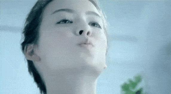 便宜哭了！日本人都在用的变态牙刷，竟然比洗牙还白，牙垢、牙龈出血全解决，嘴巴里脏东西洗出来后，太清爽了