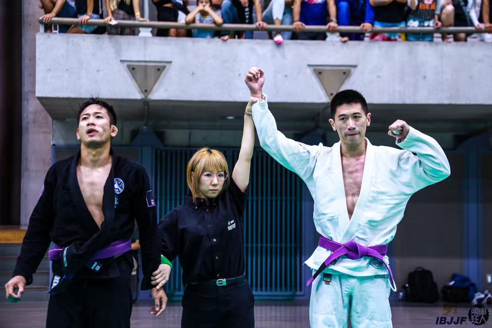 学成归来鞍山小伙推广巴西柔术