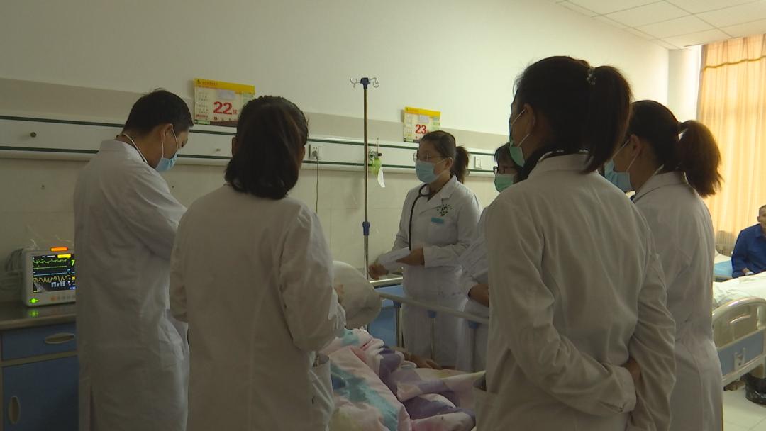 我县各医疗单位庆祝第三届中国医师节