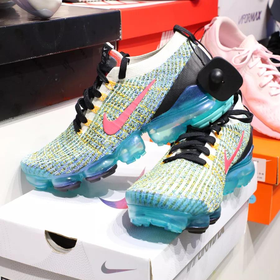 火爆魔都的荟品仓登陆松江！Nike、阿迪…全场一折起！2000个拉杆箱1元领