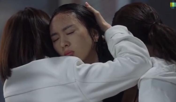 “35岁了，没人告诉过我什么是性”——那些年入100万+的都市精英女性，她们在忧惧些什么？