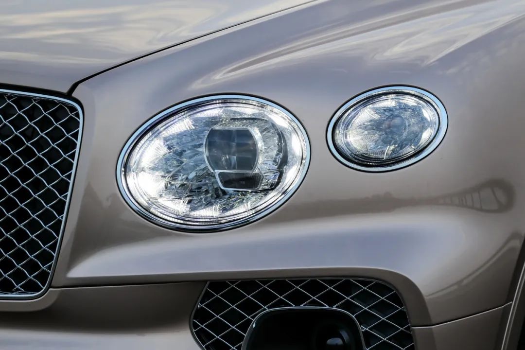 奢侈品带来自信,奢侈品彰显自己的实力