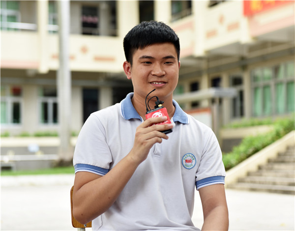 中山高度弱视少年逆袭成理科学霸,中科大少年班被录取