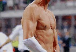 c罗疑似求婚成功,c罗求婚成功全过程