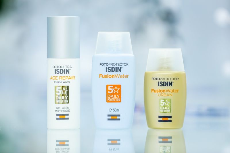 怡思丁新款第三代防晒真实测评,黛珂防晒和怡思丁防晒哪个好用